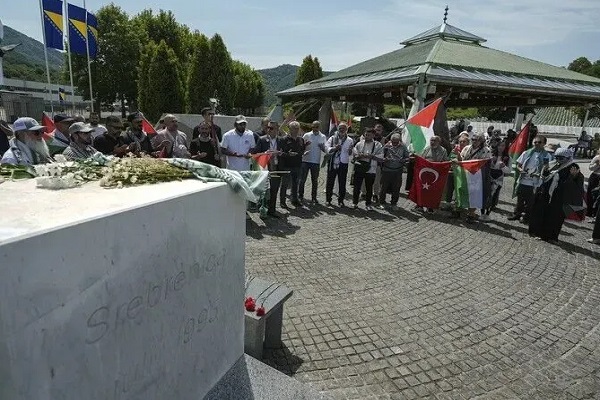 کاروان حامیان فلسطین از فرانسه به سربرنیتسا رسید + فیلم کاروان حامیان فلسطین از فرانسه به سربرنیتسا رسید + فیلم